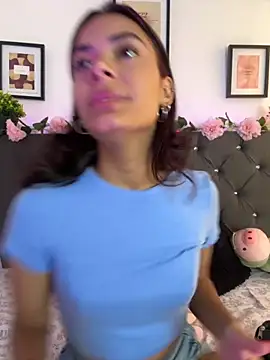 Snapshot of Im_Lyan chatting on November 18, 2025, 2:42 pm Im Lyan online show from November 18, 2025, 2:42 pm