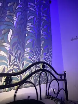 Snapshot of STRIP_GLOW chatting on March 15, 2026, 6:26 pm STRIP GLOW online show from March 15, 2026, 6:26 pm