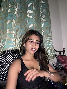 Snapshot of STRIP_GLOW chatting on March 7, 2026, 12:17 am STRIP GLOW online show from March 7, 2026, 12:17 am