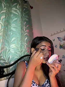 Snapshot of STRIP_GLOW chatting on April 10, 2026, 12:56 pm STRIP GLOW online show from April 10, 2026, 12:56 pm