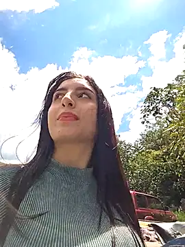 Alicia vellami online show from November 18, 2025, 4:32 pm