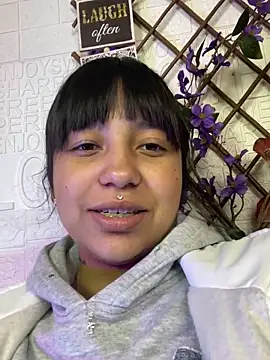 Snapshot of Sophi_Kalifa chatting on September 19, 2025, 1:59 pm Sophi Kalifa online show from September 19, 2025, 1:59 pm