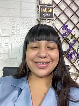 Snapshot of Sophi_Kalifa chatting on September 23, 2025, 1:51 pm Sophi Kalifa online show from September 23, 2025, 1:51 pm