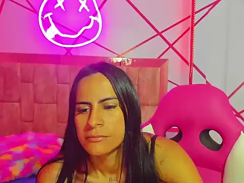 Snapshot of charlotthe_ee chatting on November 26, 2025, 11:38 pm charlotthe ee online show from November 26, 2025, 11:38 pm