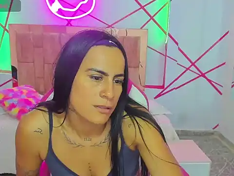 Snapshot of charlotthe_ee chatting on November 18, 2025, 7:17 pm charlotthe ee online show from November 18, 2025, 7:17 pm