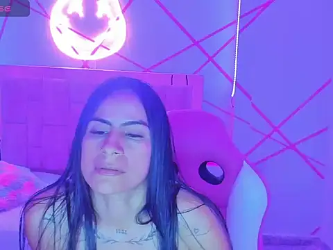 Snapshot of charlotthe_ee chatting on November 19, 2025, 7:36 pm charlotthe ee online show from November 19, 2025, 7:36 pm