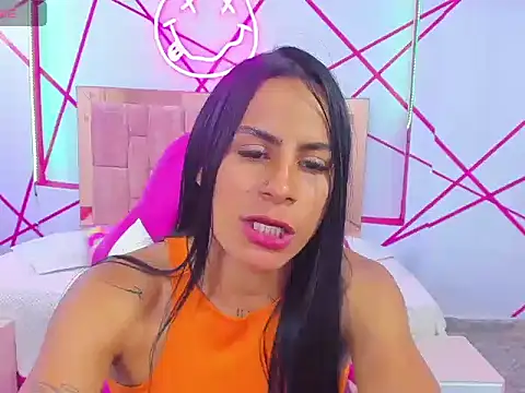 Snapshot of charlotthe_ee chatting on November 11, 2025, 6:47 pm charlotthe ee online show from November 11, 2025, 6:47 pm