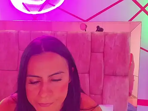 Snapshot of charlotthe_ee chatting on November 29, 2025, 12:11 am charlotthe ee online show from November 29, 2025, 12:11 am