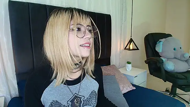 IvyBelle  online show from October 14, 2025, 11:44 am