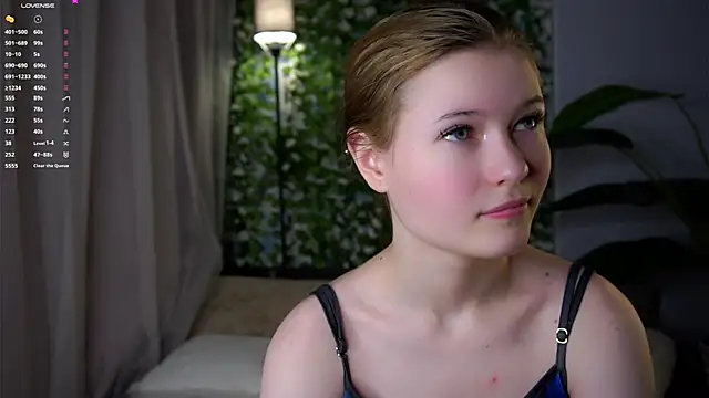 LynHillaire online show from March 10, 2026, 1:04 pm