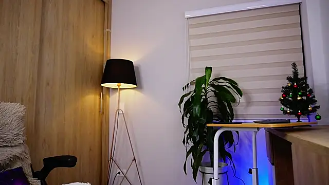 Erick Thompsonx online show from December 13, 2025, 8:04 pm