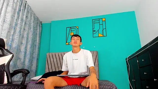 Maikol Ortiz online show from March 16, 2026, 12:31 pm