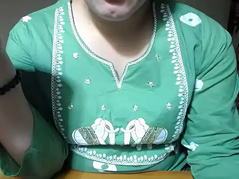 rekha 09 online show from October 29, 2025, 5:06 am