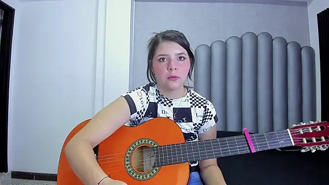 Charlotte-Star online show from November 4, 2025, 8:45 pm