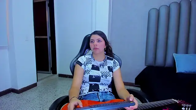 Charlotte-Star online show from December 17, 2025, 8:14 pm