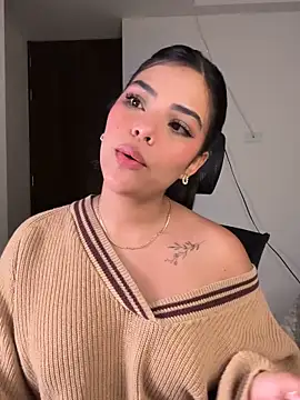 Snapshot of Sara-Evans chatting on February 6, 2026, 1:45 am Sara-Evans online show from February 6, 2026, 1:45 am