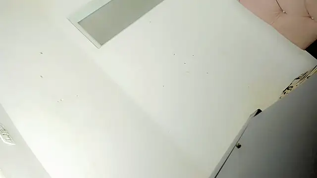 merlinacandy online show from November 13, 2025, 6:56 pm