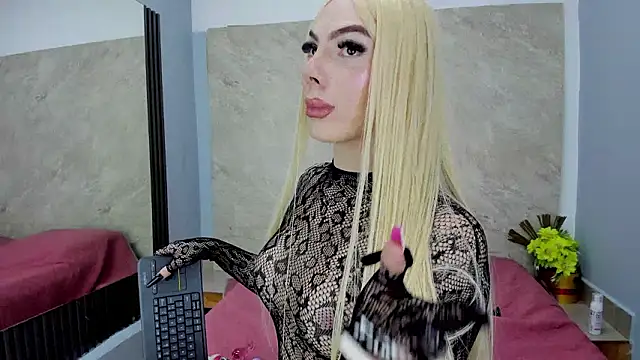 Snapshot of Missblonde_doll chatting on March 19, 2026, 4:01 am Missblonde doll online show from March 19, 2026, 4:01 am