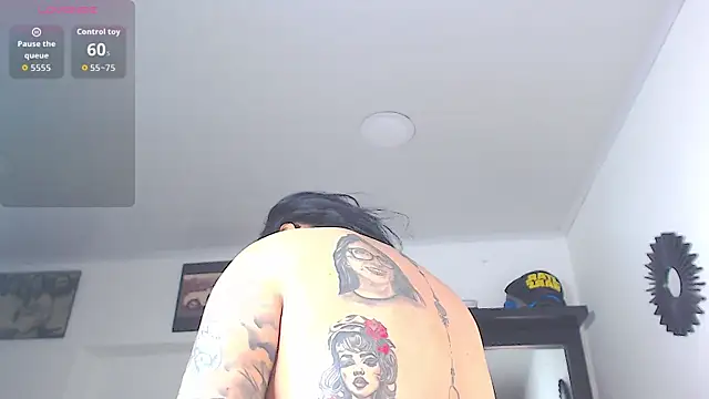 Vicky hotmilf online show from April 16, 2026, 11:11 am