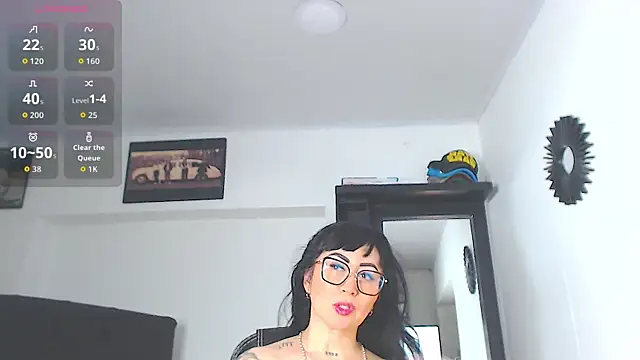 Snapshot of Vicky_hotmilf chatting on April 30, 2026, 8:21 am Vicky hotmilf online show from April 30, 2026, 8:21 am