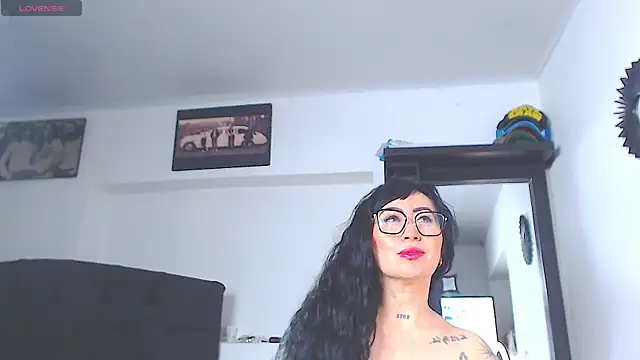 Vicky hotmilf online show from June 12, 2026, 8:34 am