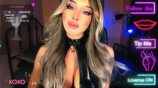 Snapshot of xUrGoddess_Bellax chatting on November 23, 2025, 1:48 am xUrGoddess Bellax online show from November 23, 2025, 1:48 am