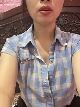 Snapshot of Thu_yaha chatting on May 20, 2026, 5:37 am Thu yaha online show from May 20, 2026, 5:37 am