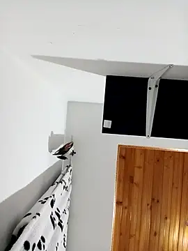 Snapshot of coupledesire18 chatting on November 22, 2025, 11:36 pm coupledesire18 online show from November 22, 2025, 11:36 pm