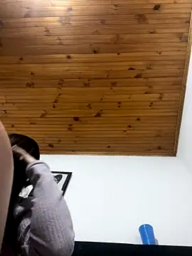 Snapshot of coupledesire18 chatting on October 14, 2025, 2:45 am coupledesire18 online show from October 14, 2025, 2:45 am