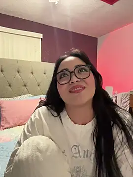 MyHoneyFrida online show from November 27, 2025, 4:02 am