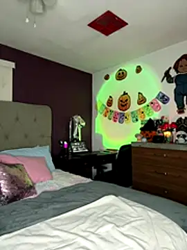 MyHoneyFrida online show from October 24, 2025, 3:49 am