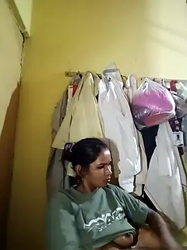 Snapshot of Jaya_Iyer chatting on October 26, 2025, 2:39 pm Jaya Iyer online show from October 26, 2025, 2:39 pm