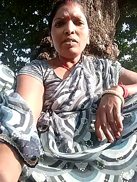 Snapshot of Jivika_Jaiswal chatting on November 10, 2025, 3:11 am Jivika Jaiswal online show from November 10, 2025, 3:11 am