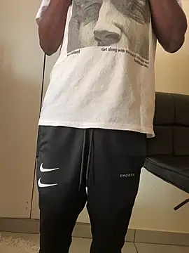 Snapshot of MeneerIan chatting on September 10, 2025, 10:36 am MeneerIan online show from September 10, 2025, 10:36 am