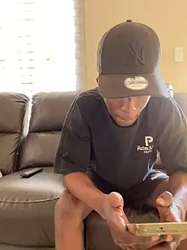 Snapshot of MeneerIan chatting on October 15, 2025, 6:11 am MeneerIan online show from October 15, 2025, 6:11 am