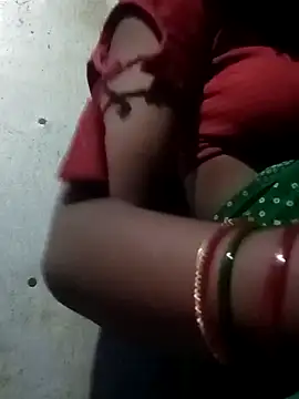 Hema4545 online show from November 6, 2025, 8:24 pm