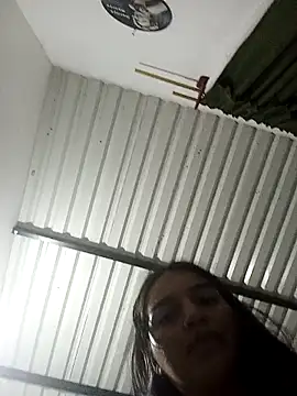 chloe 90 online show from October 27, 2025, 11:49 pm