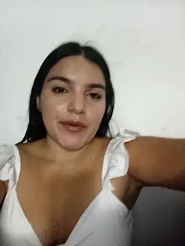 chloe 90 online show from October 13, 2025, 11:49 pm