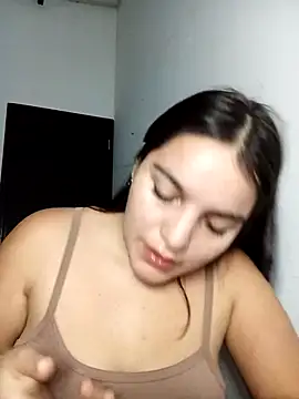 chloe 90 online show from September 18, 2025, 11:19 pm