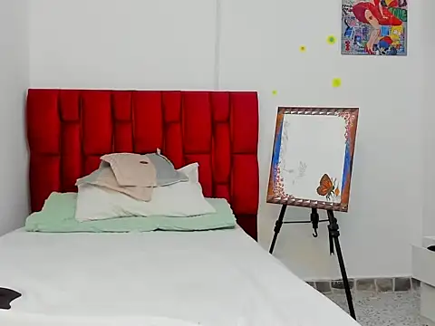 berenicelV online show from October 25, 2025, 11:49 pm