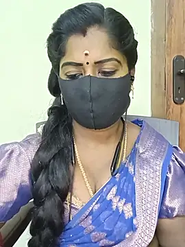 Snapshot of tamilammukuttyy chatting on June 25, 2026, 5:29 pm tamilammukuttyy online show from June 25, 2026, 5:29 pm