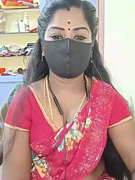 Snapshot of tamilammukuttyy chatting on July 5, 2026, 3:11 am tamilammukuttyy online show from July 5, 2026, 3:11 am