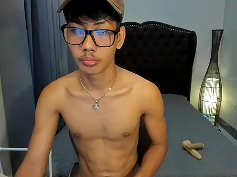 fucking hot2 online show from April 12, 2026, 3:04 pm