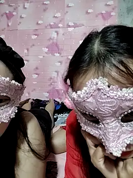 Tin tanny online show from October 13, 2025, 1:23 pm