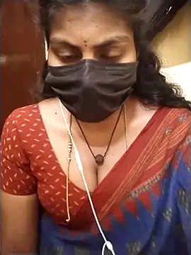 Snapshot of Nithiila chatting on February 19, 2026, 4:04 pm Nithiila online show from February 19, 2026, 4:04 pm