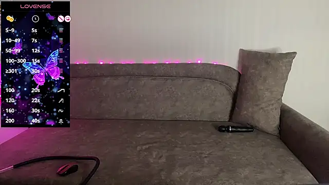 BestTeya online show from November 26, 2025, 5:02 pm