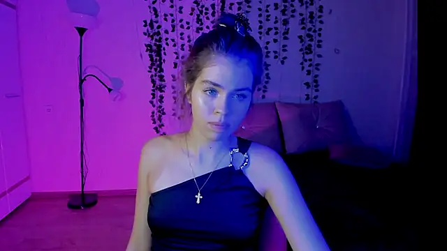 Kitty Mila online show from October 16, 2025, 11:40 am