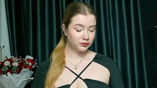 Rebecca Lace online show from October 10, 2025, 9:26 pm