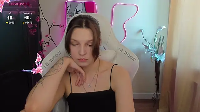 Snapshot of AudreyyKim chatting on June 15, 2026, 8:36 am AudreyyKim online show from June 15, 2026, 8:36 am