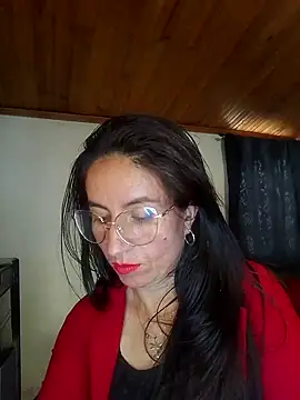Snapshot of ERIKA__29 chatting on September 10, 2025, 2:16 pm ERIKA 29 online show from September 10, 2025, 2:16 pm